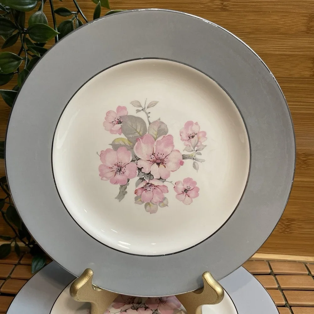 Vintage 1953 Homer Laughlin Cavalier Eggshell Dinner Plate Set CV17 Gray Floral